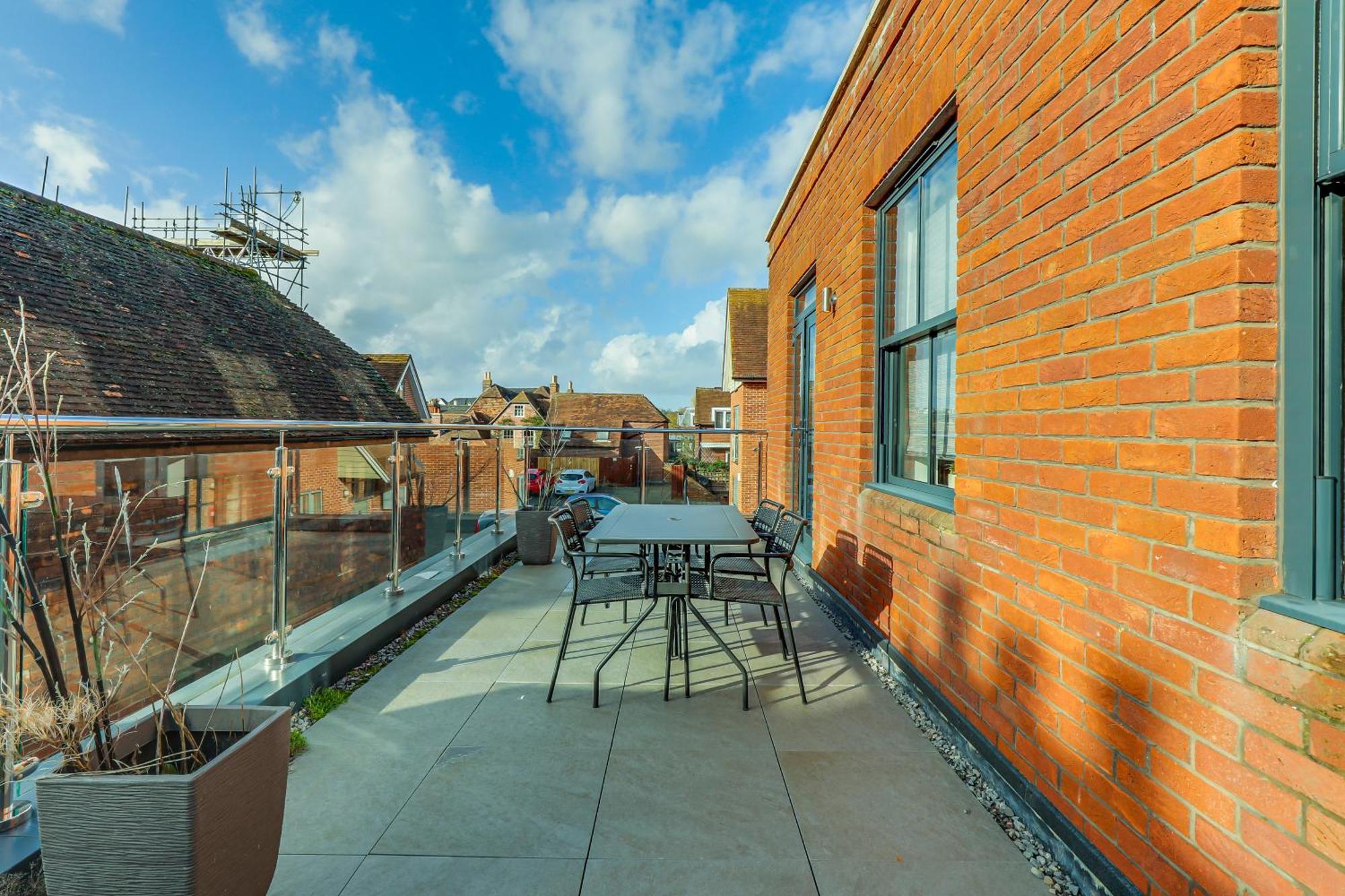 Exceptionally Spacious Apartment